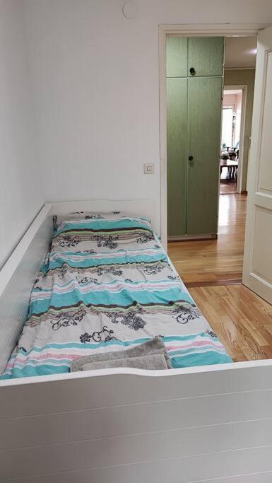 Sollenatuna Cozy & Spacial Apartment Sollentuna Bagian luar foto